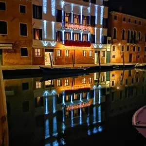 Ca' Bonfadini Historic Experience 5* Venezia